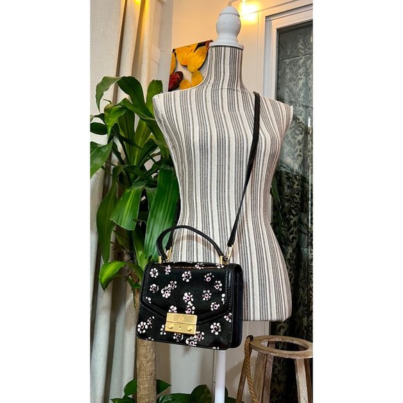 ♦️♦️  TORY BURCH AUTHENTIC BLACK PATENT LEATHER JULIETTE HANDBAG ♦️♦️ - Picture 14 of 15